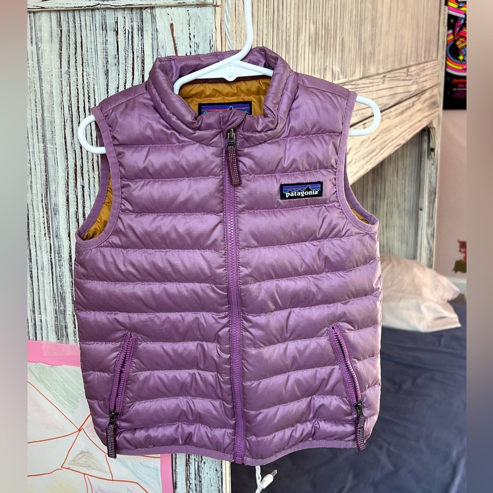 Patagonia Down Filled Puffer Vest 3T Soft Metallic Purple